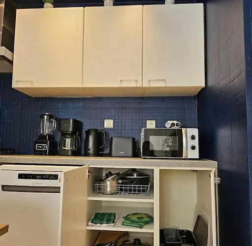 5 Personnes People Max Daire Paris