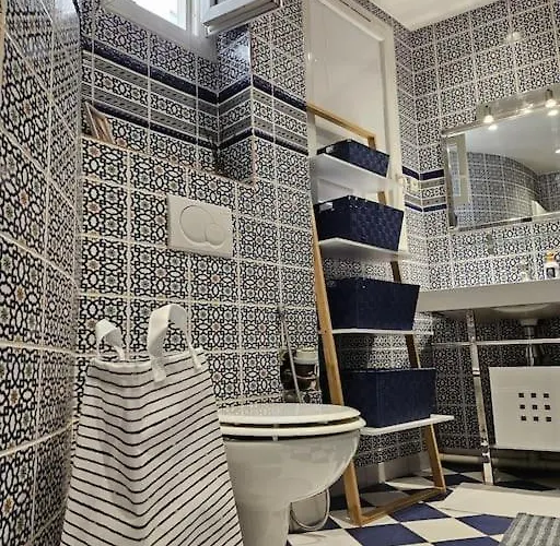 5 Personnes People Max * Paris